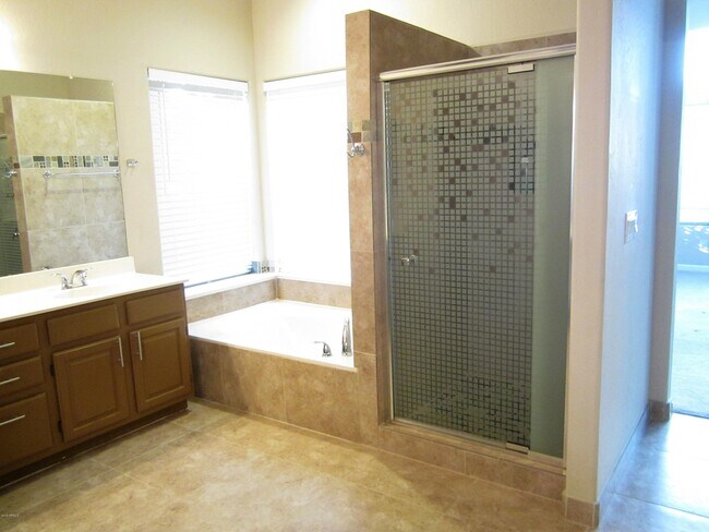 Building Photo - 11880 E Appaloosa Pl