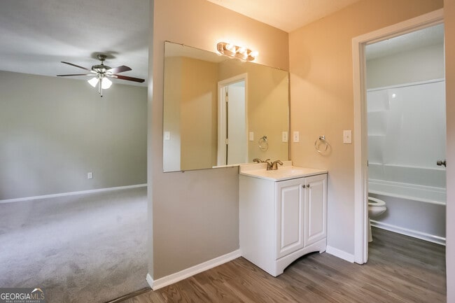 Building Photo - 1260 Old Countryside Cir