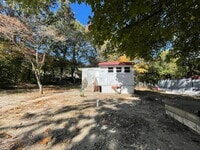 Building Photo - Updated 3 bedroom, 1.5 bath Home FOR RENT ...