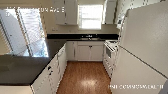 Building Photo - 116 Robertson Ave