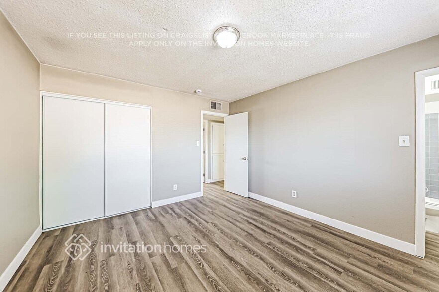 Building Photo - 6921 W Hazelwood St