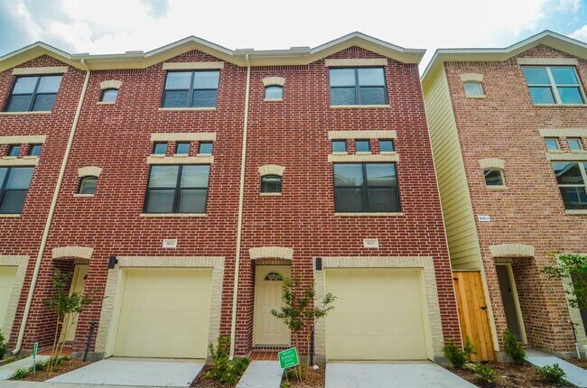 Primary Photo - 2710 Hullsmith Dr