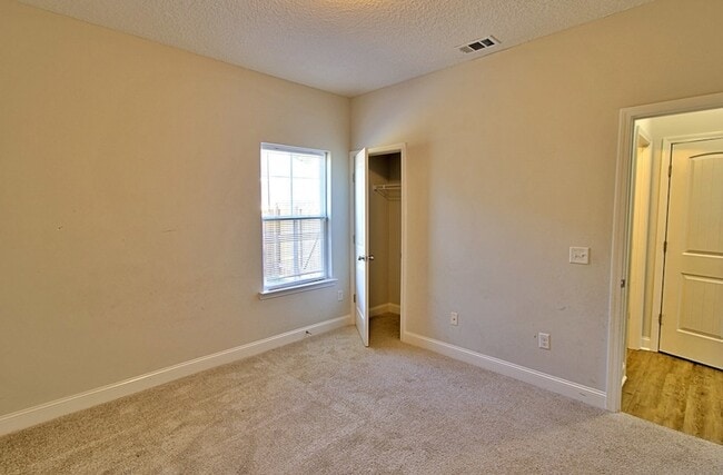 Building Photo - 442 Grayson Ave