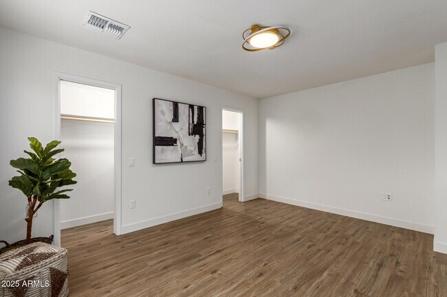 Building Photo - 9339 W Spanish Moss Ln