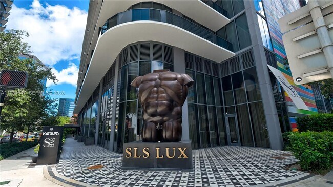 Building Photo - 801 S Miami Ave