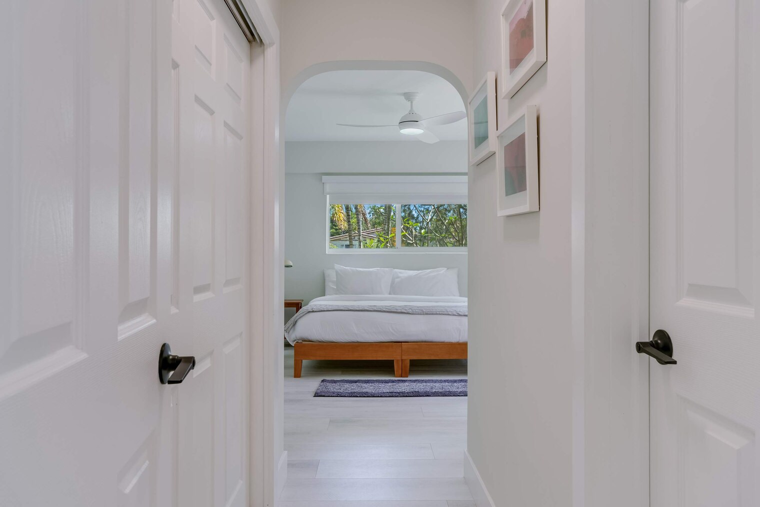 Building Photo - 819 Hollywood Blvd