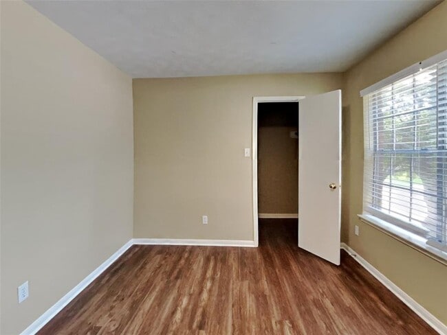 Building Photo - 3726 Liles Ln