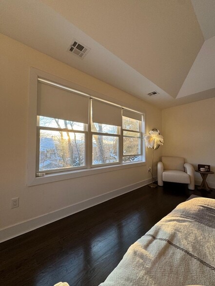 Building Photo - 94 Park Ave