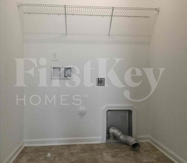 Building Photo - 2803 Stephen Oaks Way