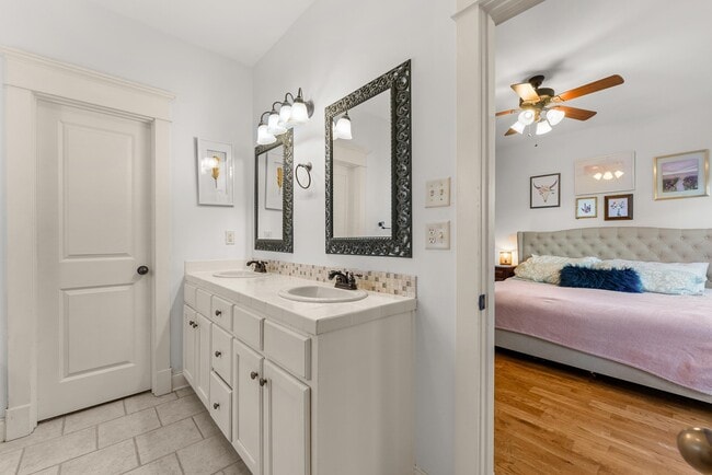 Building Photo - 1044 S Rembert St