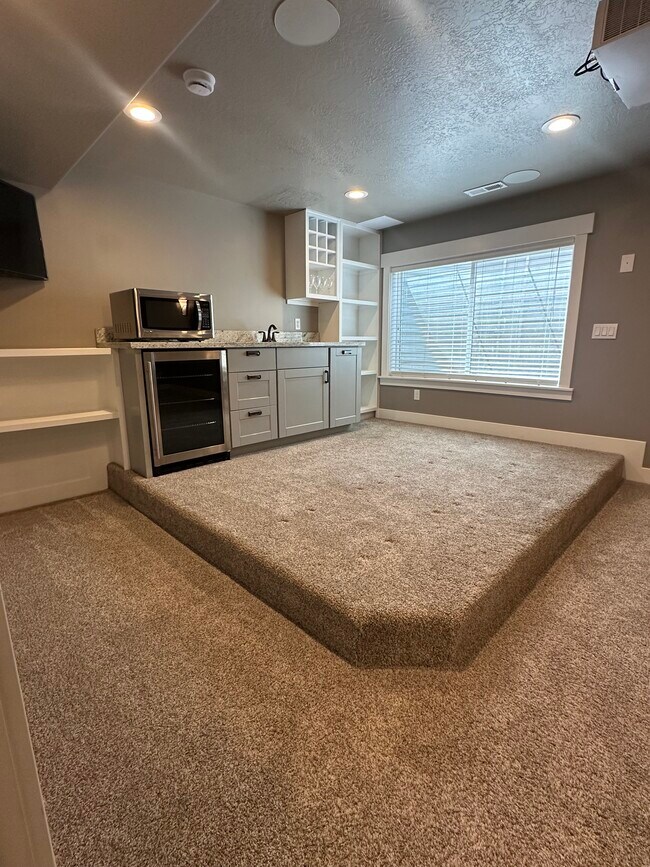 Building Photo - 15417 S Skyraider Ln