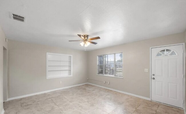 Building Photo - 1791 Sylvan Dr