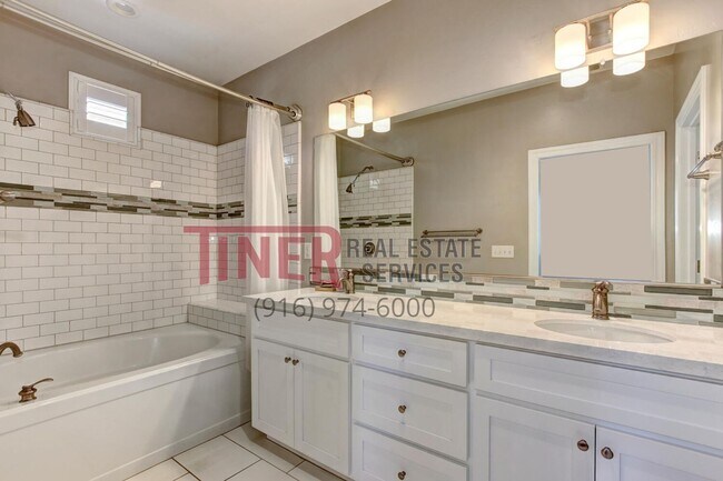 Building Photo - Huntington Sierra Oaks Gem with Fabulous A...