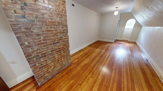 Building Photo - 3517 Magnolia Ave