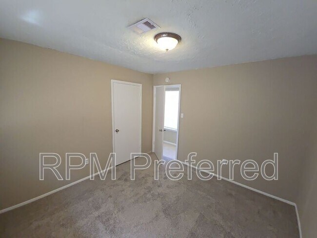 Building Photo - 23207 Pine Post Ln