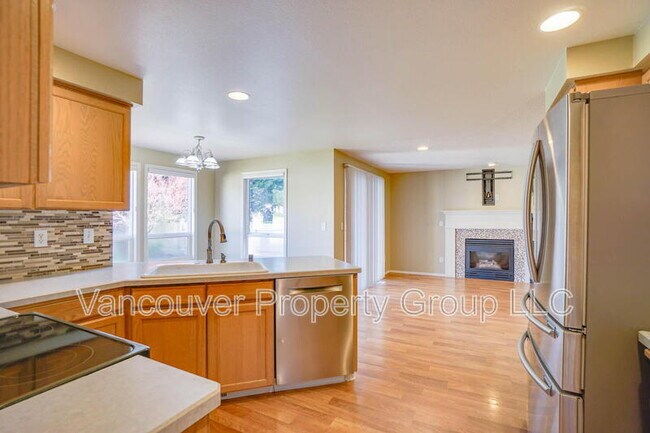 Building Photo - 2515 SE 173rd Pl