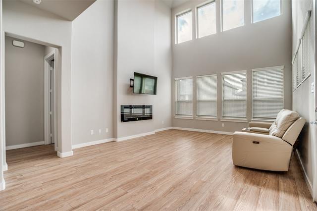 Building Photo - 1291 Crescent Ln