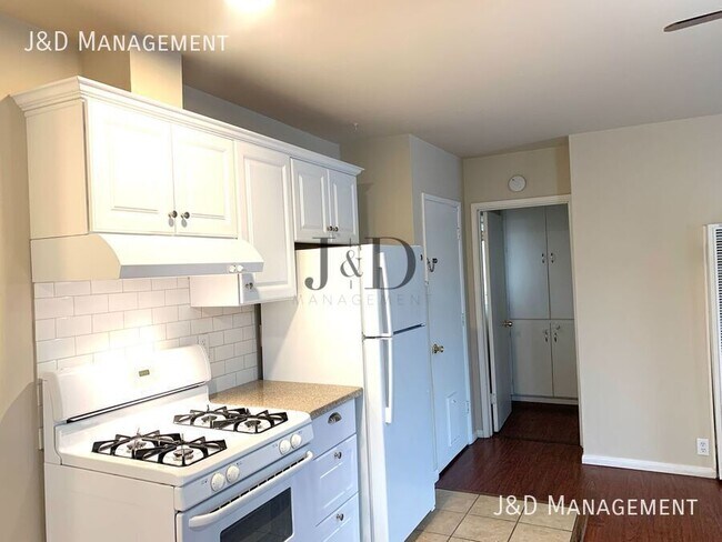 Building Photo - 8770 Lamar St