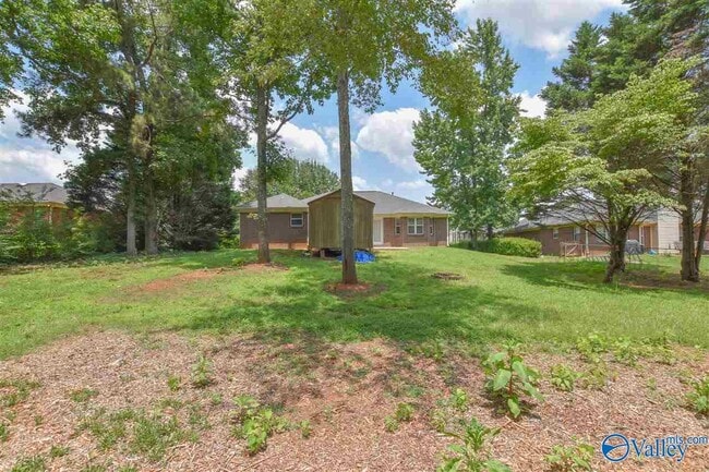 Building Photo - 136 Populus Dr