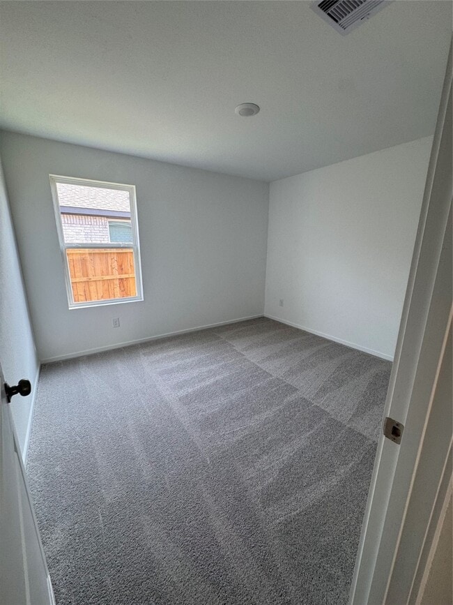 Building Photo - 3088 Fantasy Ter Dr