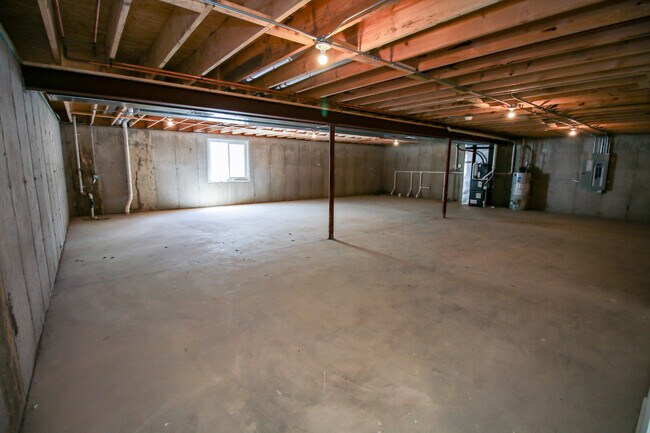 Building Photo - 2039 Isabella Ln