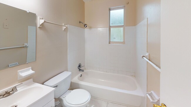 Primary Photo - Charming 3-Bedroom Rental Near Downtown Ja...