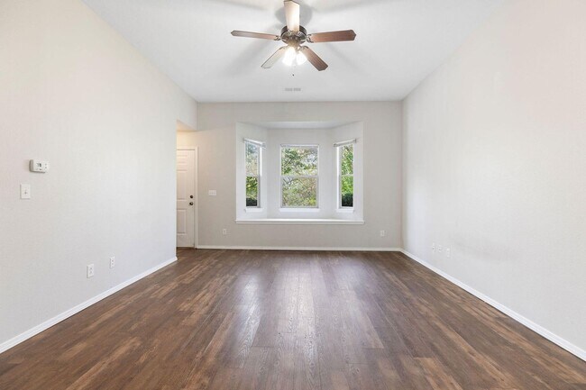 Building Photo - 1297 Hillcrest Pl