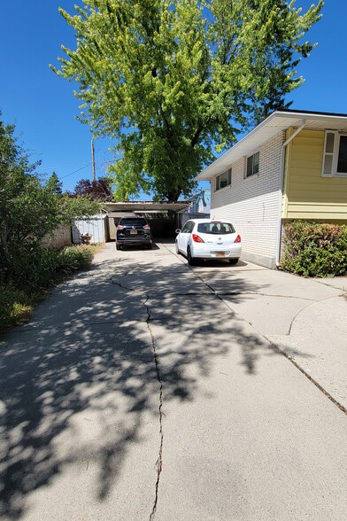 Building Photo - 2085 E Browning Ave