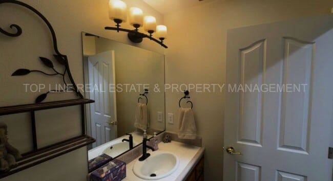 Building Photo - Coming Soon! Fully Furnished Home with Pool – Prime Location in Visalia, CA