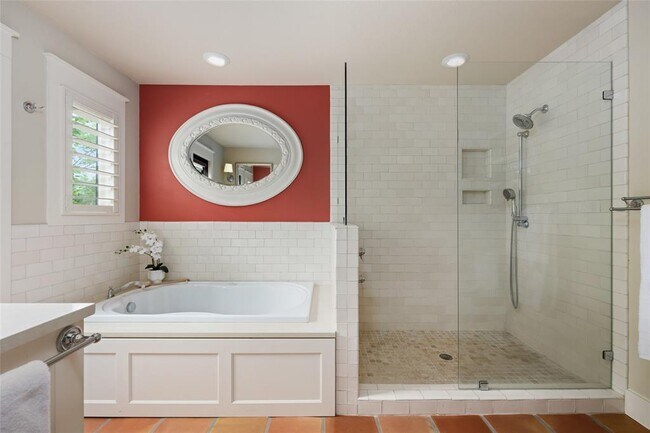 Building Photo - 15911 Booth Cir
