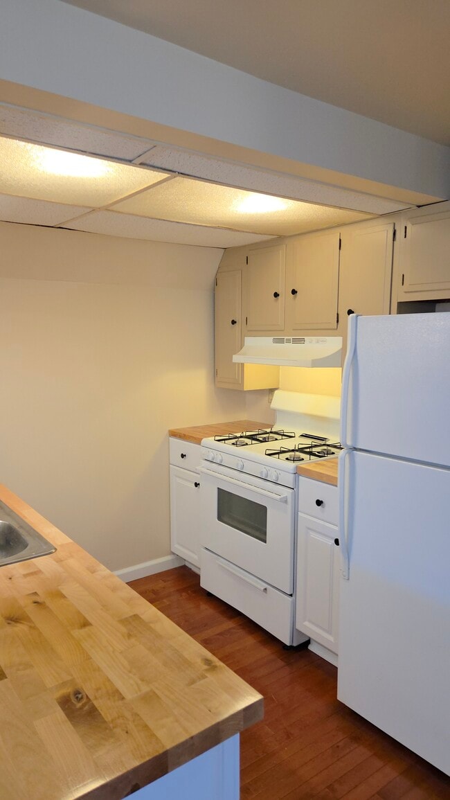 Building Photo - 510 Mercer Rd