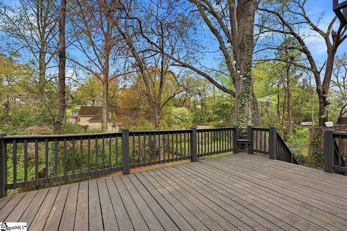 Building Photo - 212 Briarcliff Dr