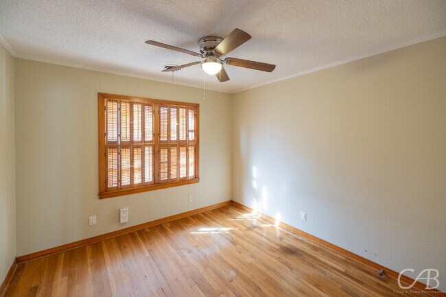 Building Photo - For Lease