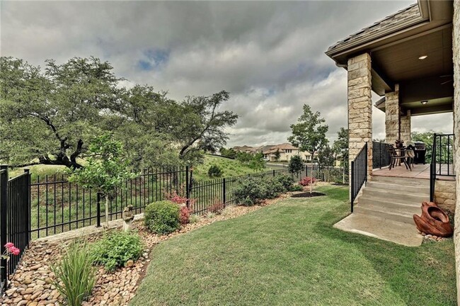 Building Photo - 208 Maxwell Way