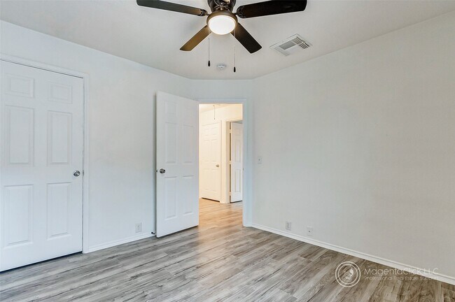 Building Photo - 4831 Sand Colony Ln
