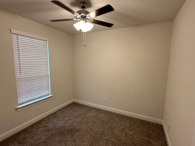 Building Photo - Beautiful 2 Story House with 2 Living Area...