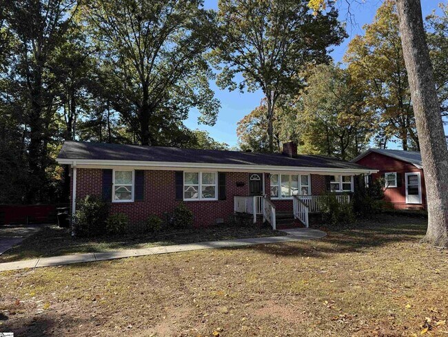 Primary Photo - 320 Elaine Ave