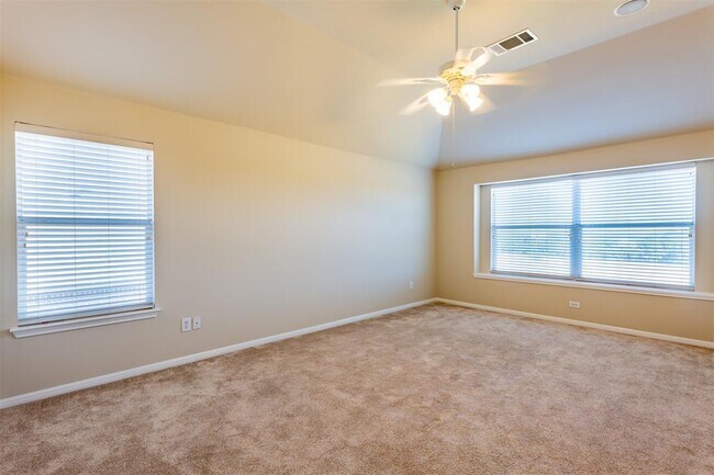 Building Photo - 9329 Castle Pines Dr