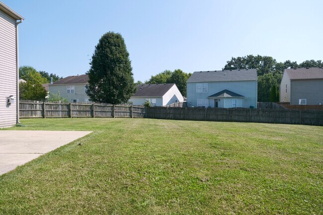 Building Photo - 6857 Maywood Cir