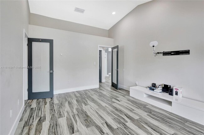 Building Photo - 13440 SW 17th Ct