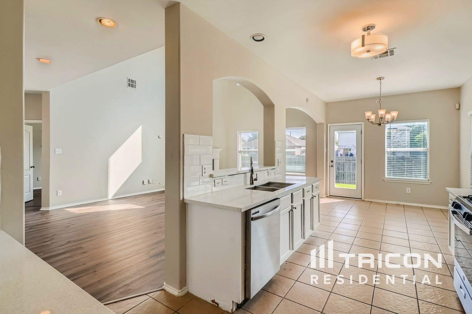 Building Photo - 5824 Somerton Dr