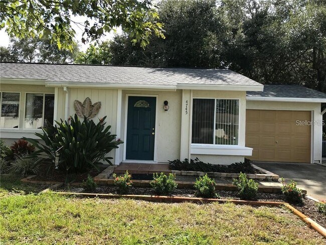 Building Photo - 4745 Escalante Dr