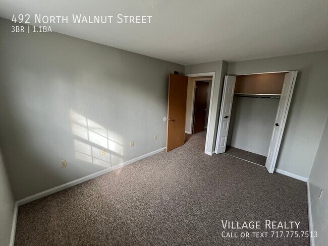 Building Photo - 492 N Walnut St