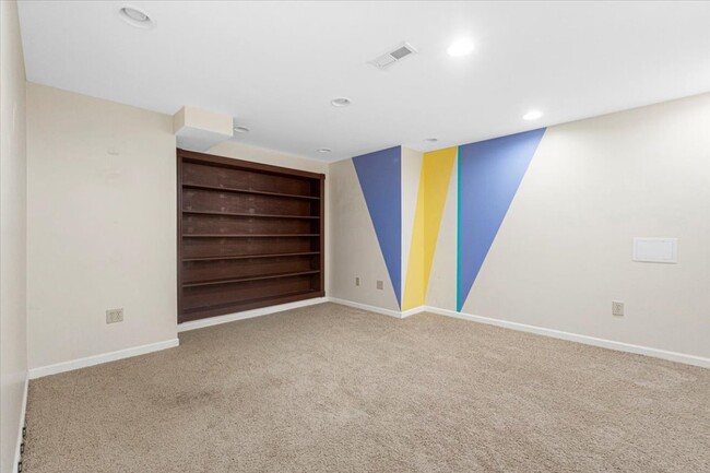 Building Photo - 208 Kylewood Ct