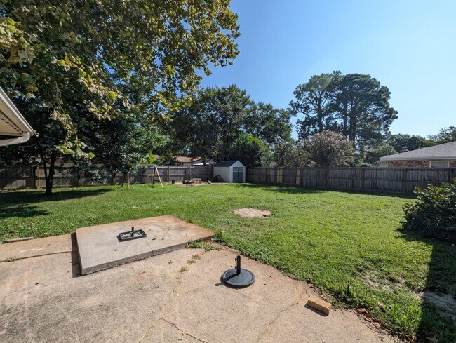 Building Photo - 105 Marquette Pl