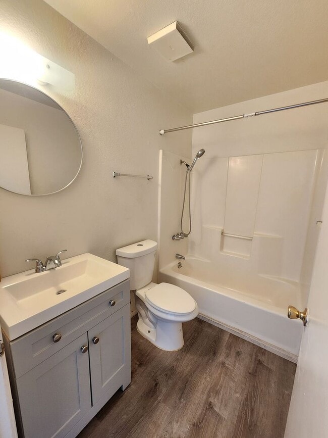 Building Photo - Alamo Apartments