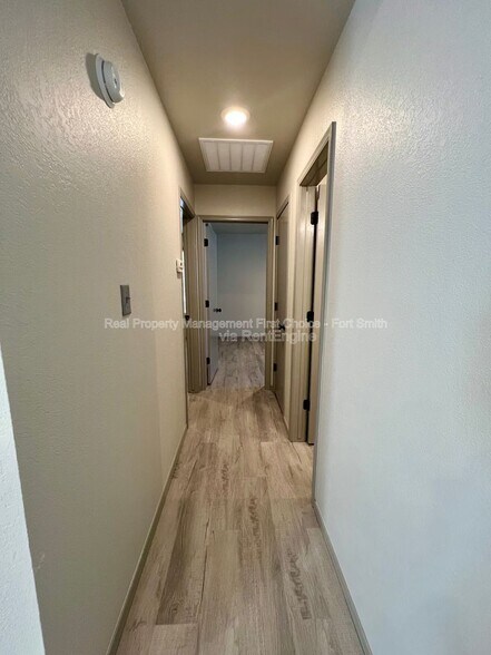 Building Photo - 1709 Brooken Hill Dr