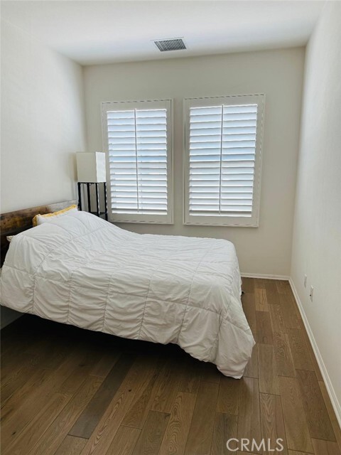 Building Photo - 511 S Kroeger St