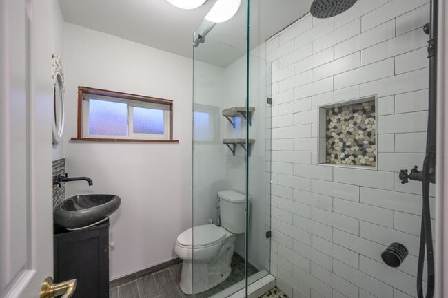 Building Photo - "Holiday Move-In Incentive – 50% Off First Month’s Rent"  Spacious 4-Bedroom Contemporary Home wi...