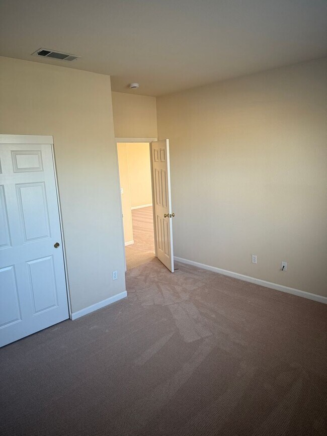 Building Photo - Park like setting